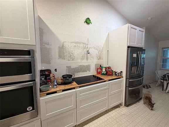 3rd image of 5264 BRICKELL DRIVE
