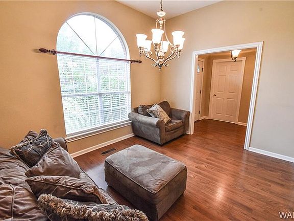5th image of 4376 Heathersage Cir
