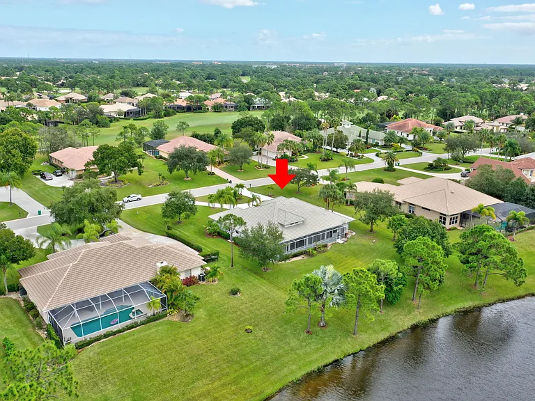 8028 Plantation Lakes Dr — Photo 59