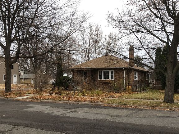 2nd image of 245 11th Ave N