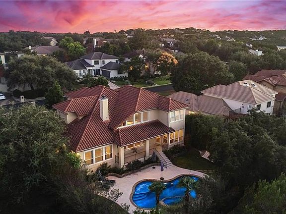 3rd image of 4 Autumn Oaks Dr