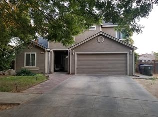 2384 Ironwood Way, Madera, CA 93637