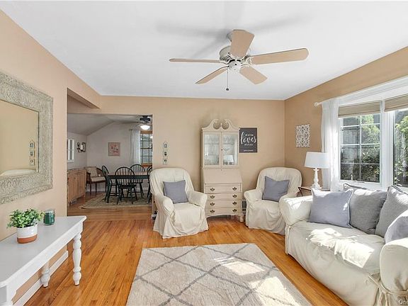 4th image of 3538 Stony St
