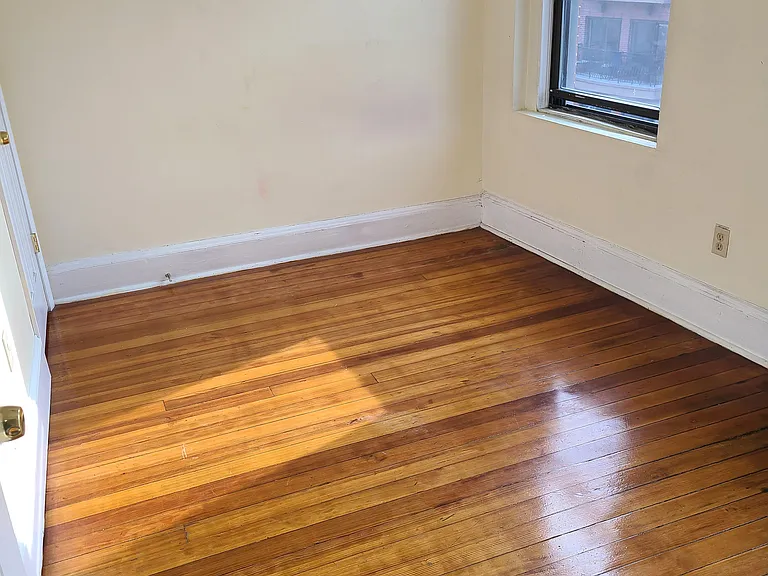 214 Hanover St #3 — Photo 6