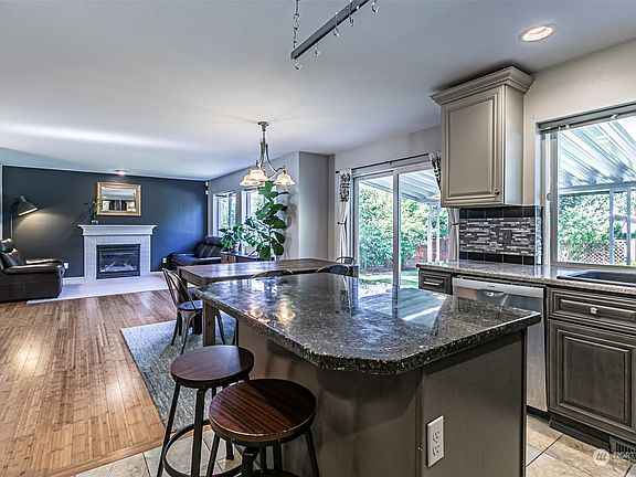 5th image of 3030 43rd Avenue NE