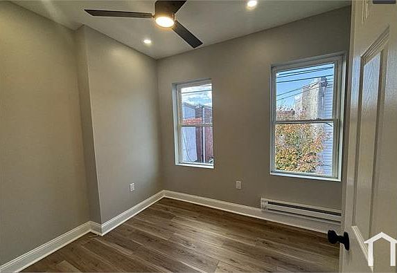 4th image of 3828 N Percy St #2