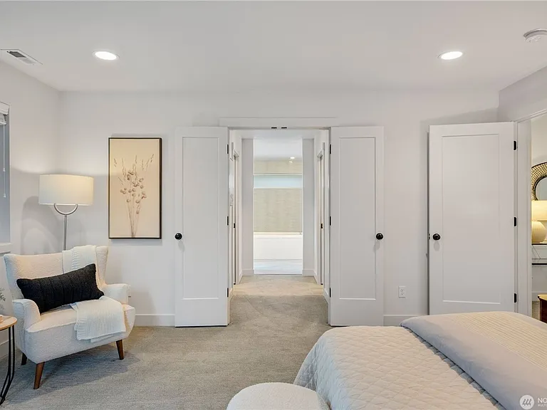 10317 Sand Point Way NE — Photo 19