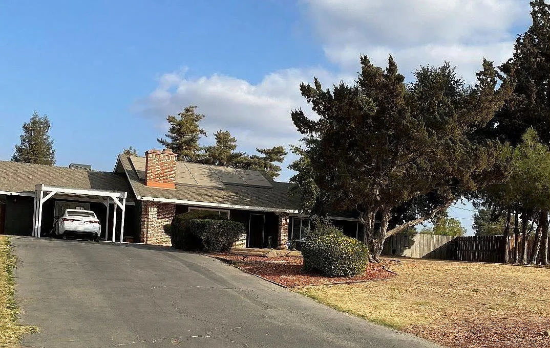 18843 Madrone Rd photo 1