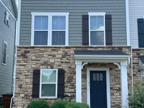 5 Wentworth Ln, Cincinnati, OH 45236