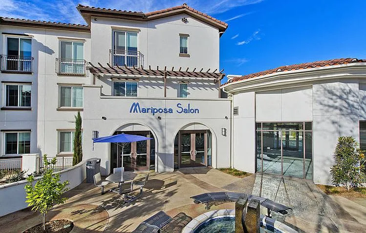 Torrey Gardens Apartments — Photo 2