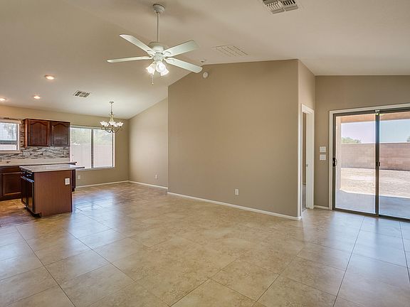 4th image of 42839 W SUNLAND Drive