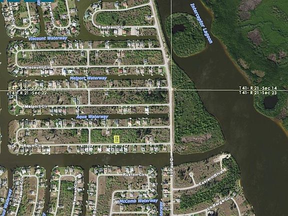 4th image of 15897 Aqua Cir