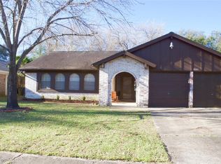 16311 Autumn Wind Dr, Houston, TX 77090