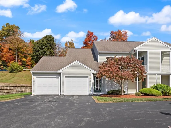 6 Masi Meadow Ln APT B, Middleton, MA 01949