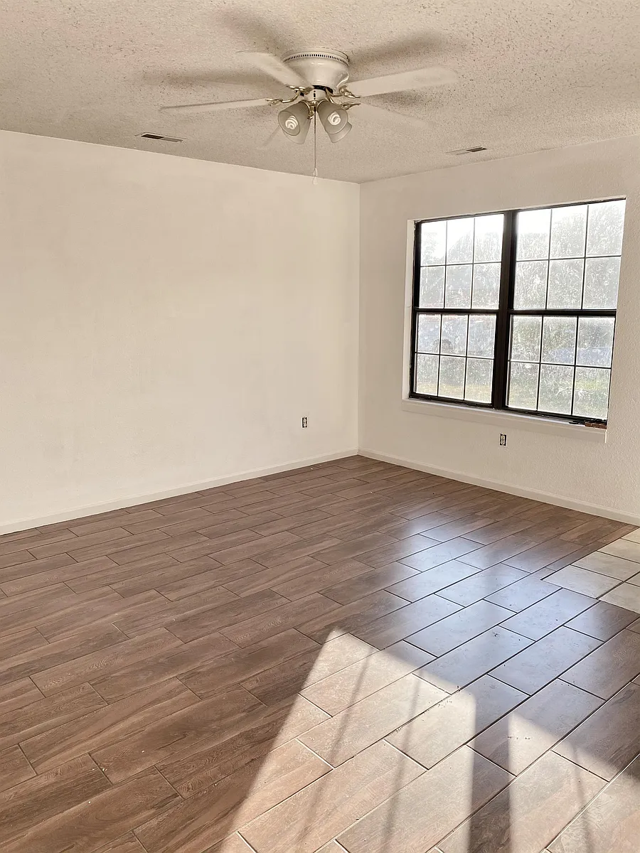 Building Photo - 117 SE 1161st #2