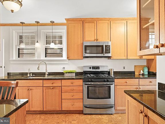5th image of 3418 17th St NW