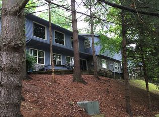 416 Right Penhook Rd, Harold, KY 41635