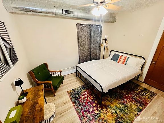 3rd image of 364 Xenia Ave