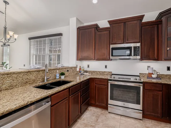 2127 E Huntington Dr, Phoenix, AZ 85040