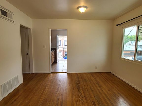 5th image of 5921 1/2 Camellia Ave