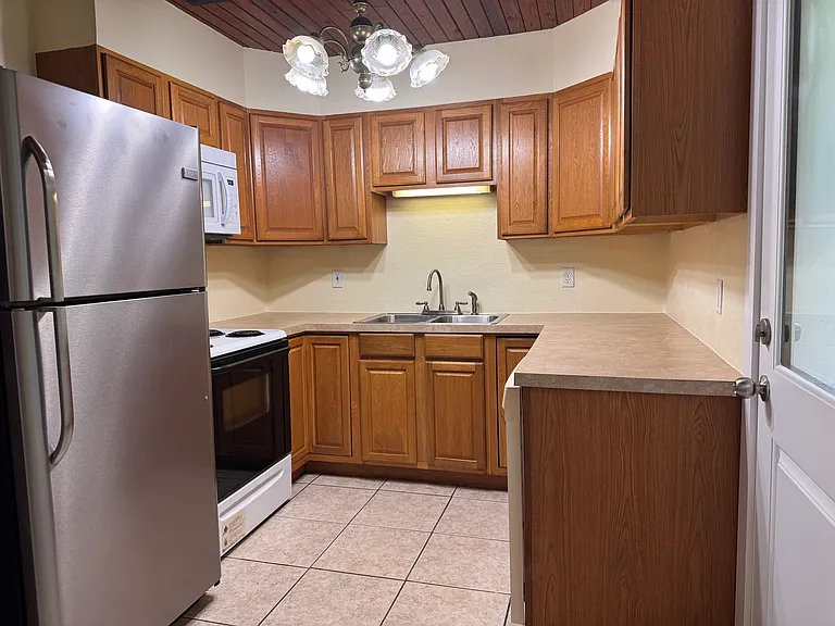 607 Lownde Ave — Photo 13