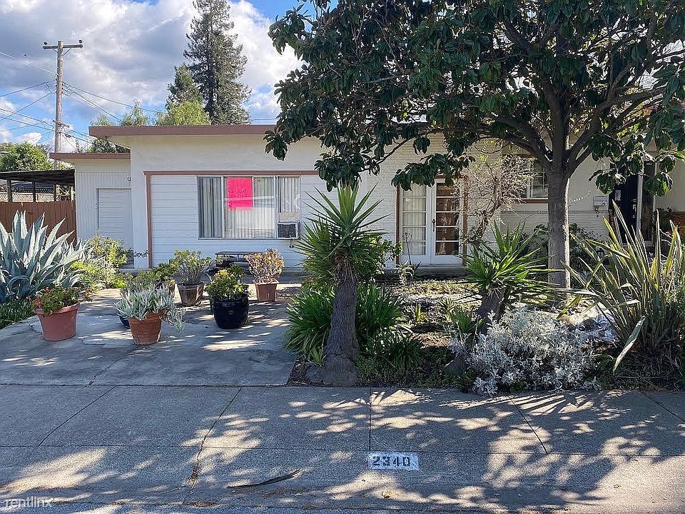 1st image of 2340 Carlton Ave