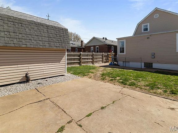 5th image of 5839 W Park Ave