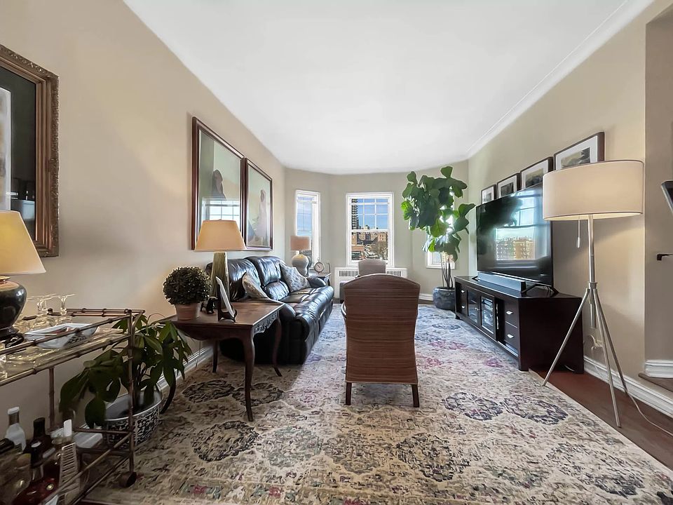 1st image of 76-36 113th St APT 6V