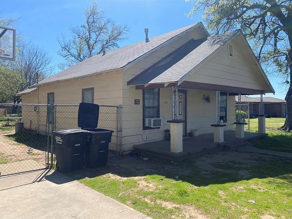 2nd image of 823 W 9th St
