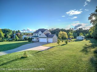 7663 Williams Rd, Lansing, MI 48911