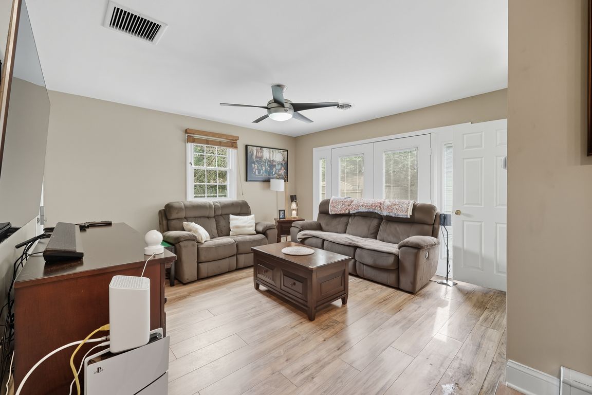 next background image