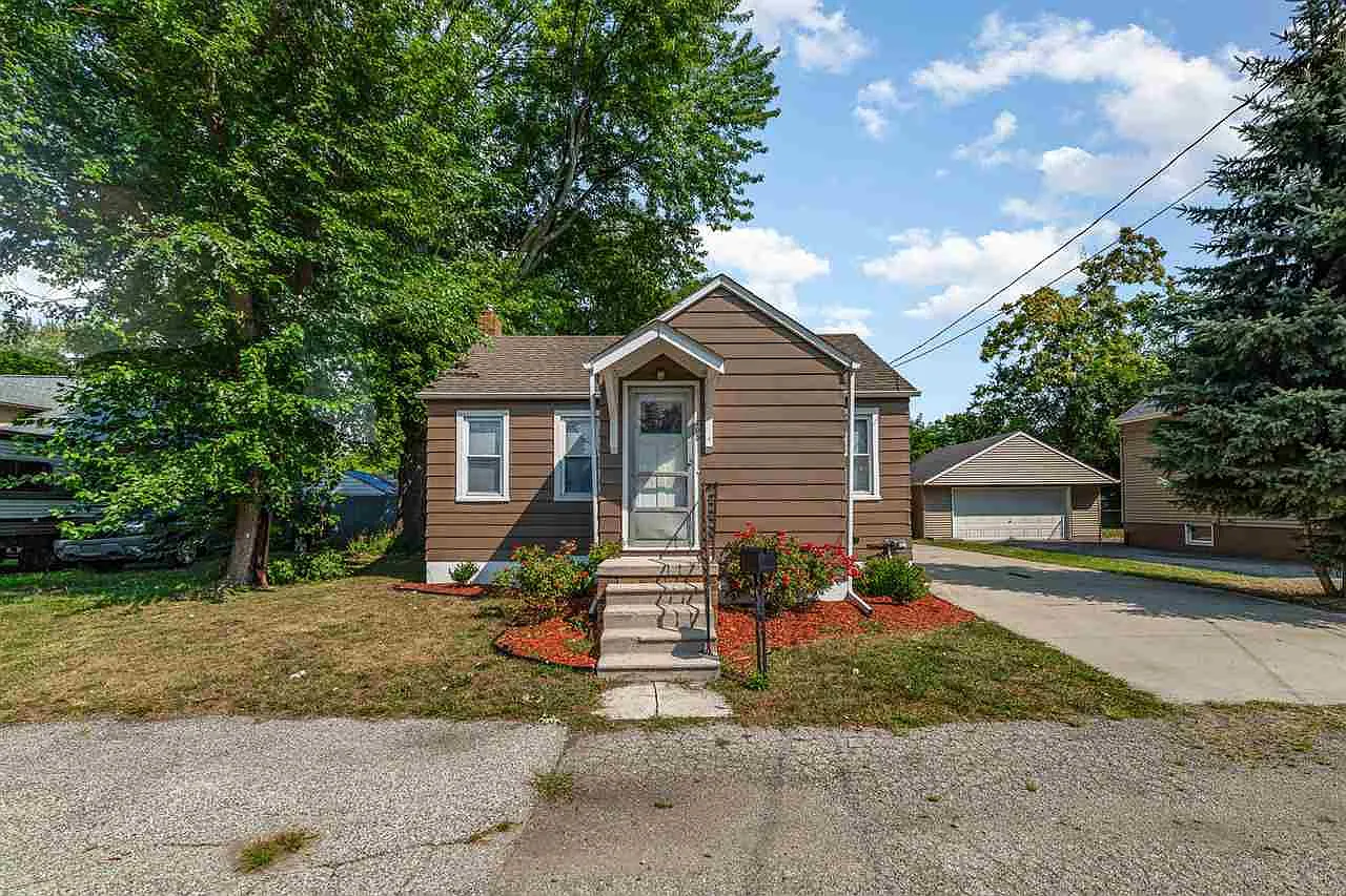 205 Deary St photo 1