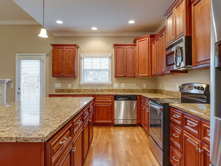 3046 Foust Dr — Photo 10