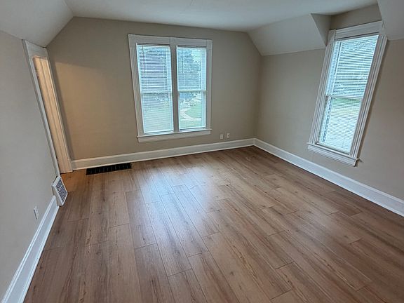 4th image of 611 9th St NW #611