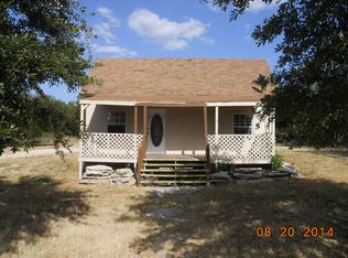 703 Cedar St, Hico, TX 76457