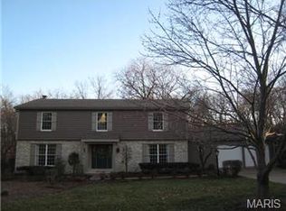 1627 Tradd Ct, Chesterfield, MO 63017
