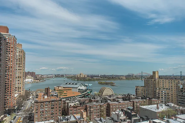 Rented by Solow Realty | media 39