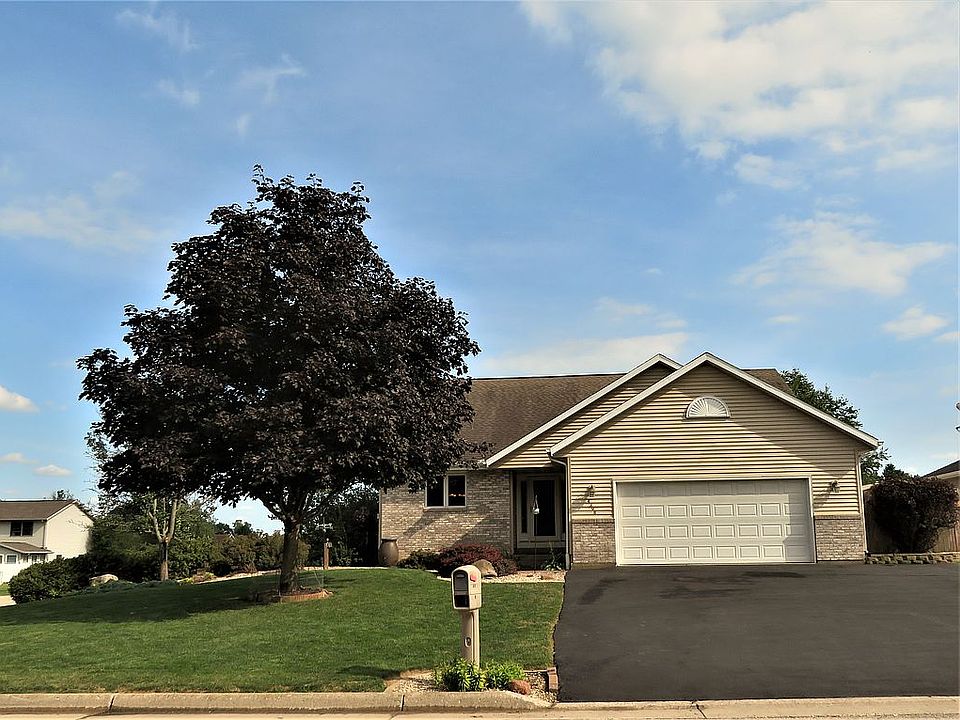 1st image of 4398 Fox Hills Dr