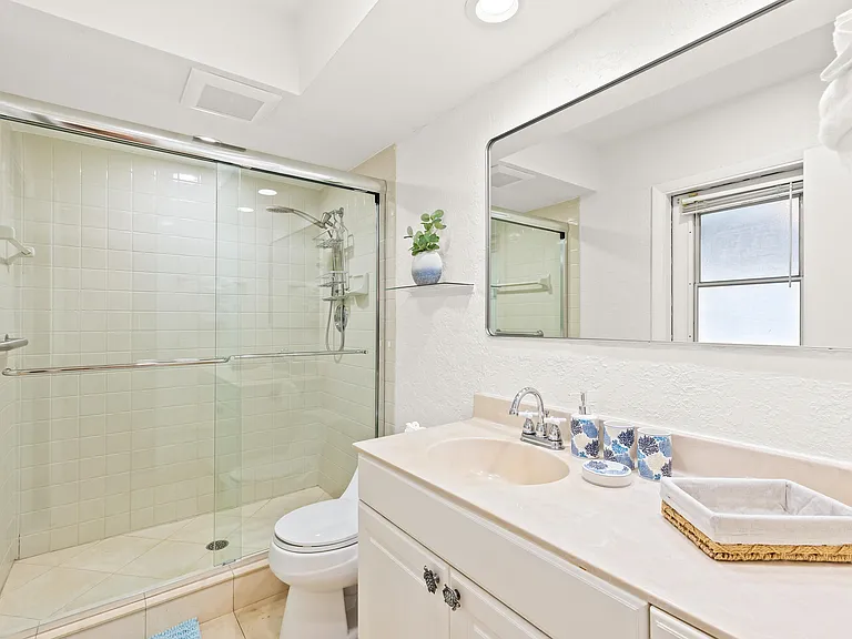 1961 NE 62nd Ct — Photo 22