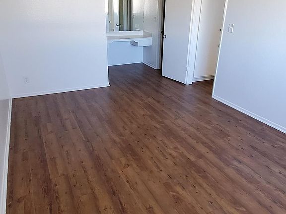 5th image of 3400 W Del Monte Dr APT 24