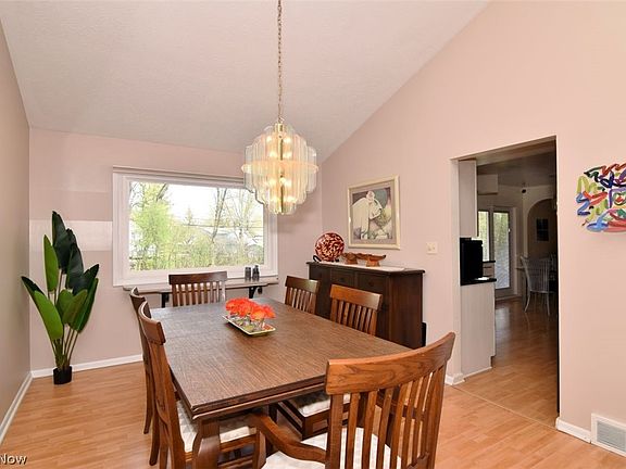 5th image of 26025 Shaker Blvd