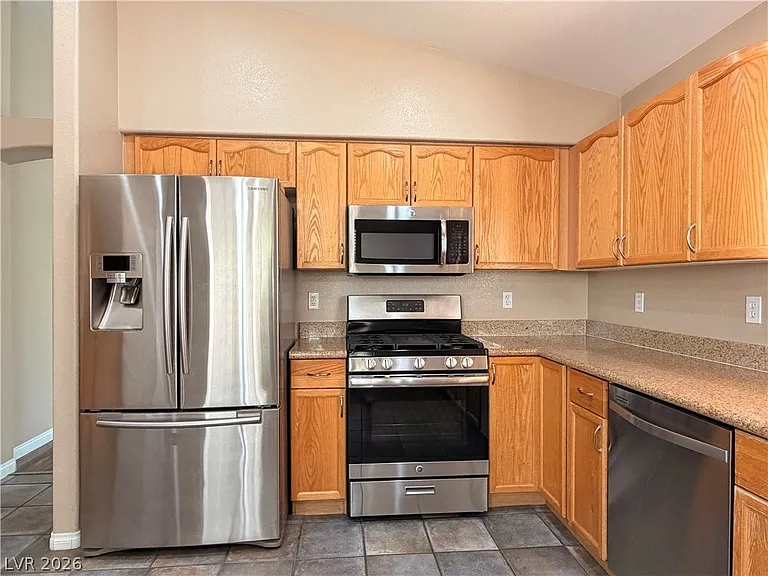212 Horizon Peak Dr — Photo 11