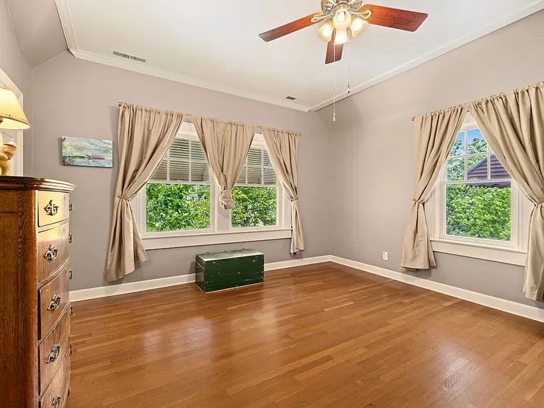 615 Prairie Creek Dr — Photo 18