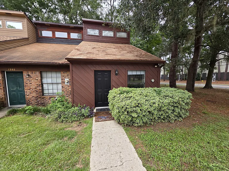 1200 High Rd — Photo 3