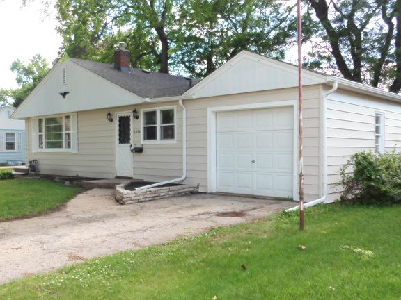 3rd image of 6324 Beech St