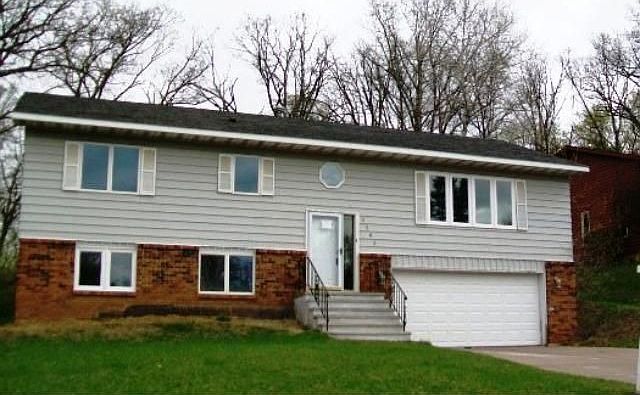 1st image of 2363 Oakridge Dr E