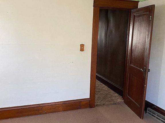 3rd image of 171 Thayer St