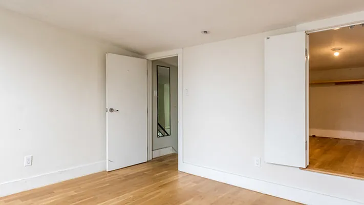 Rented by Nooklyn NYC LLC | media 21