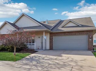 85 Broadmoor Ln, Iowa City, IA 52245