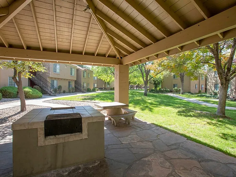 Cinnamon Tree Apartments — Photo 5